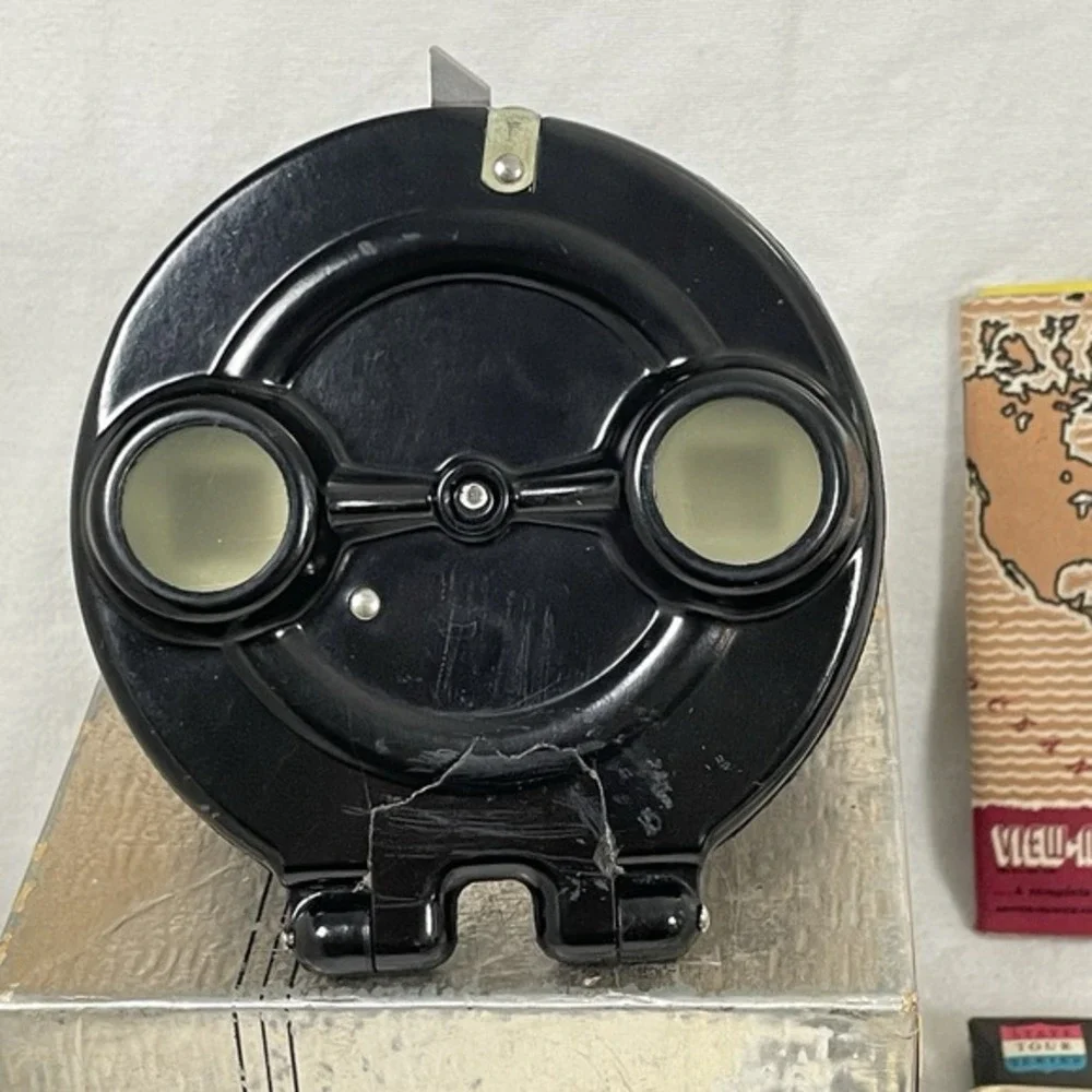 Vintage 1947 Sawyers Model B Round Black Bakelite View Master in‎ Box with Reels